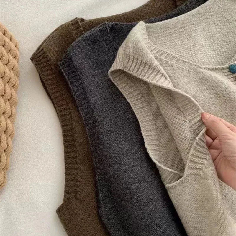 THE MARIBEL | COLOR-BUTTON VEST