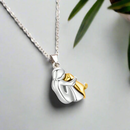Elin – Timeless Dog Love Pendant